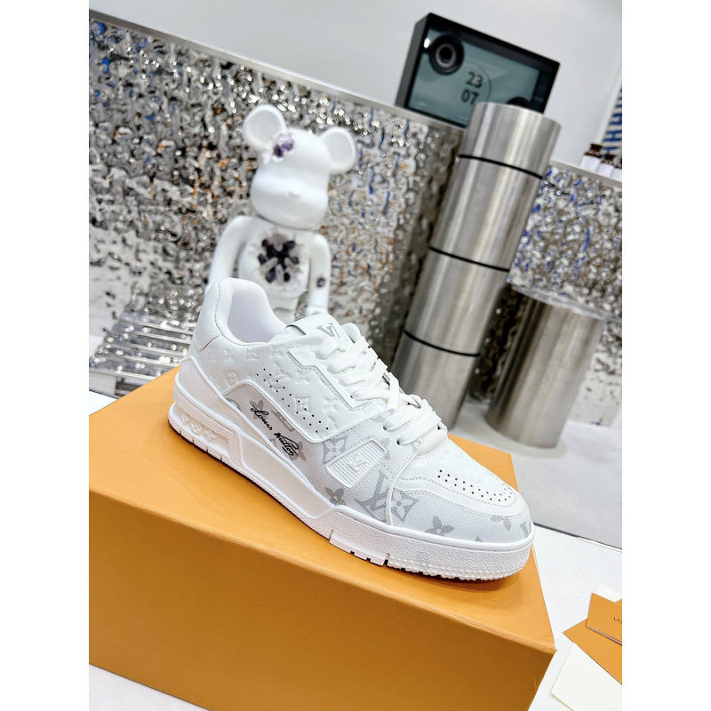 l**is V*t*n lv trainer sneaker low white