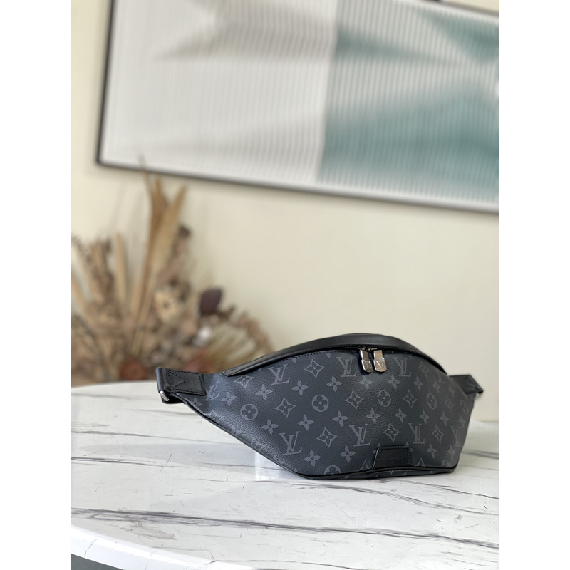 l**is V*t*n discovery bumbag monogram shadow black