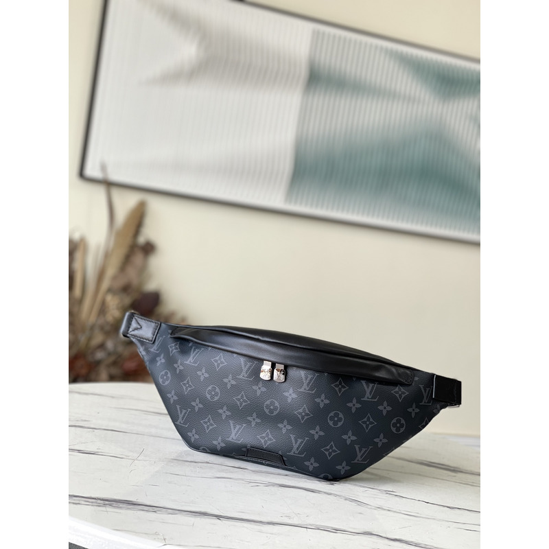 l**is V*t*n discovery bumbag monogram shadow black