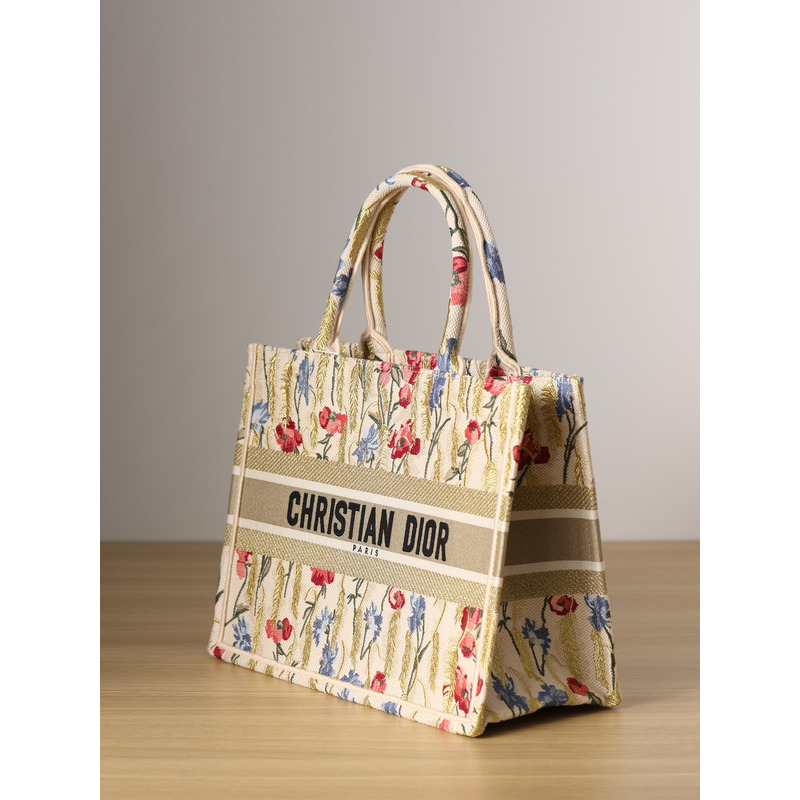 D*or hibiscus book tote