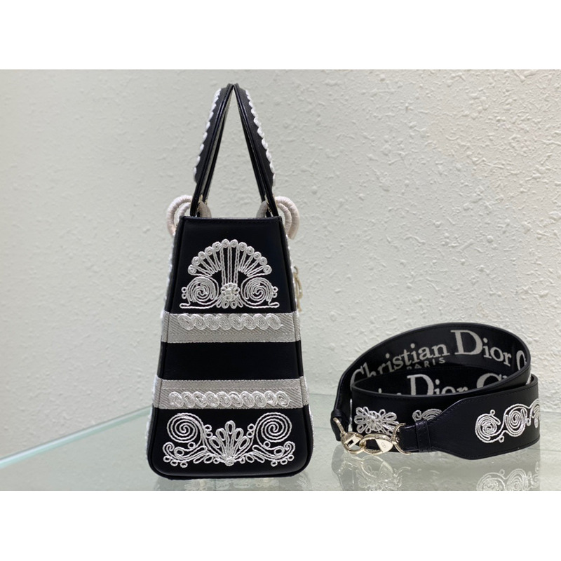 Medium Lady D-Lite Bag PERSONALIZE  Mediu Black and White Ornamental Cornely-Effect Embroidery