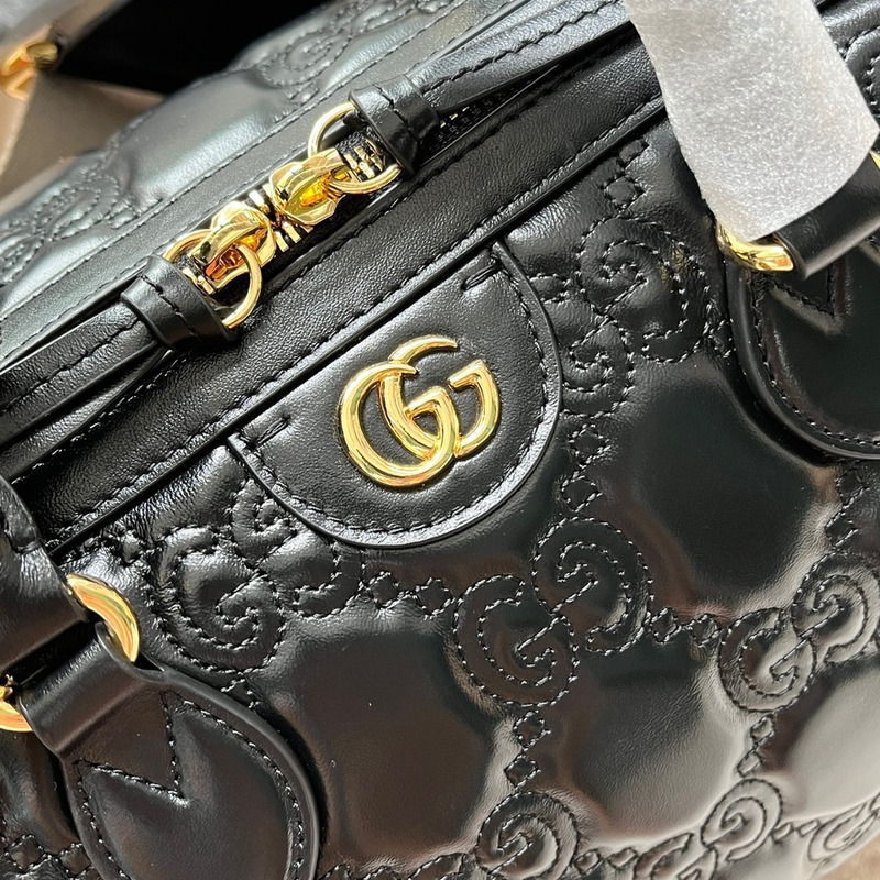 G*u*i medium gg matelassé bag in leather black