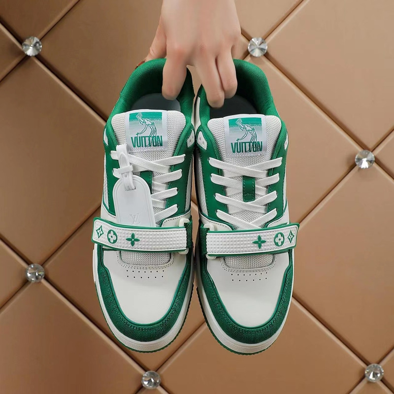 l**is V*t*n  tranier  sneaker green