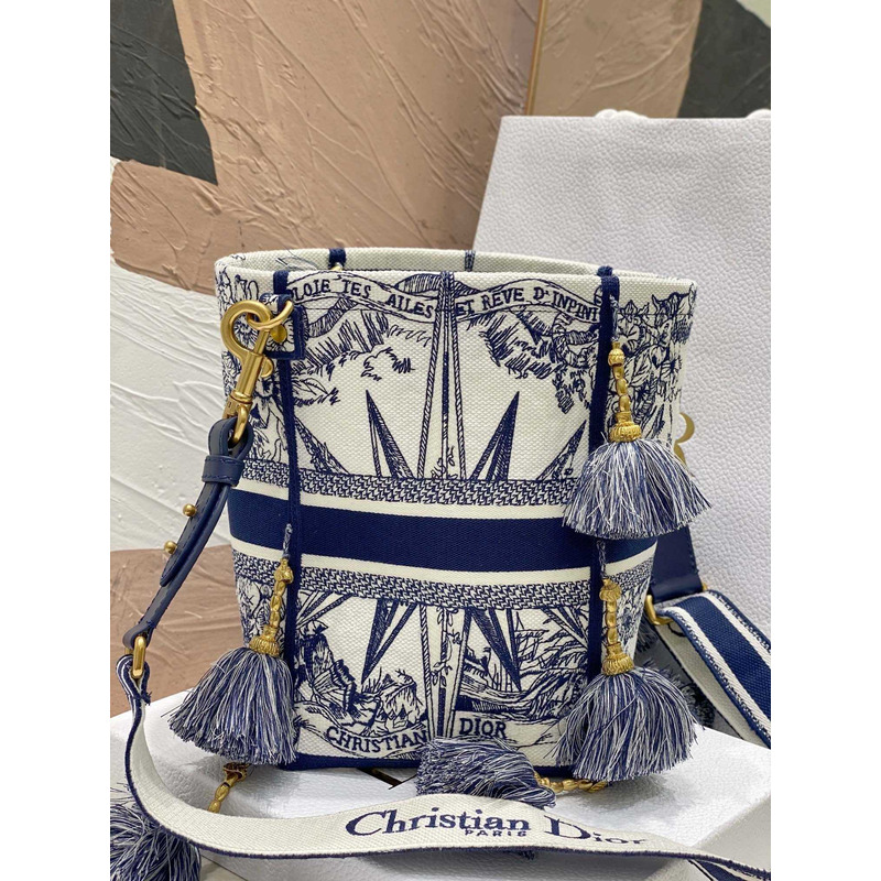 D*or medium d-bubble bucket bag blue