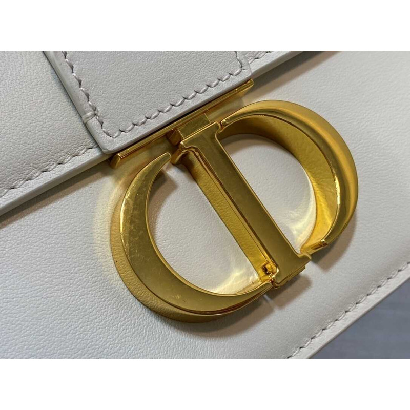 D*or 30 montaigne east-weat chain bag white