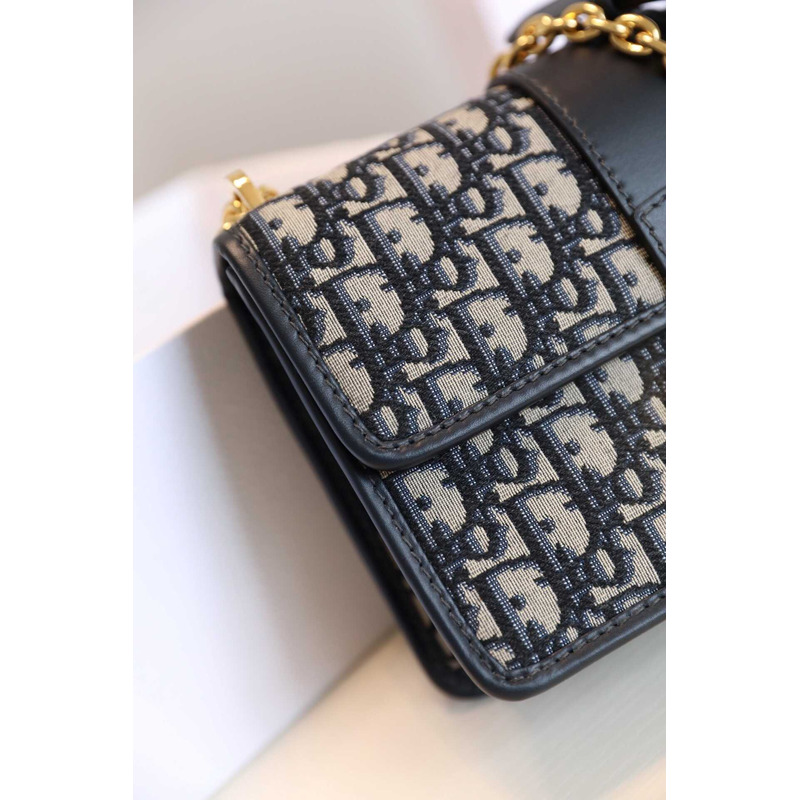 D*or 30 montaigne oblique jacquard chain bag blue