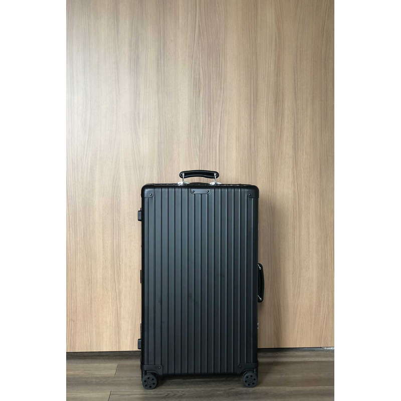 ESSENTIAL LITE Check-In L Black