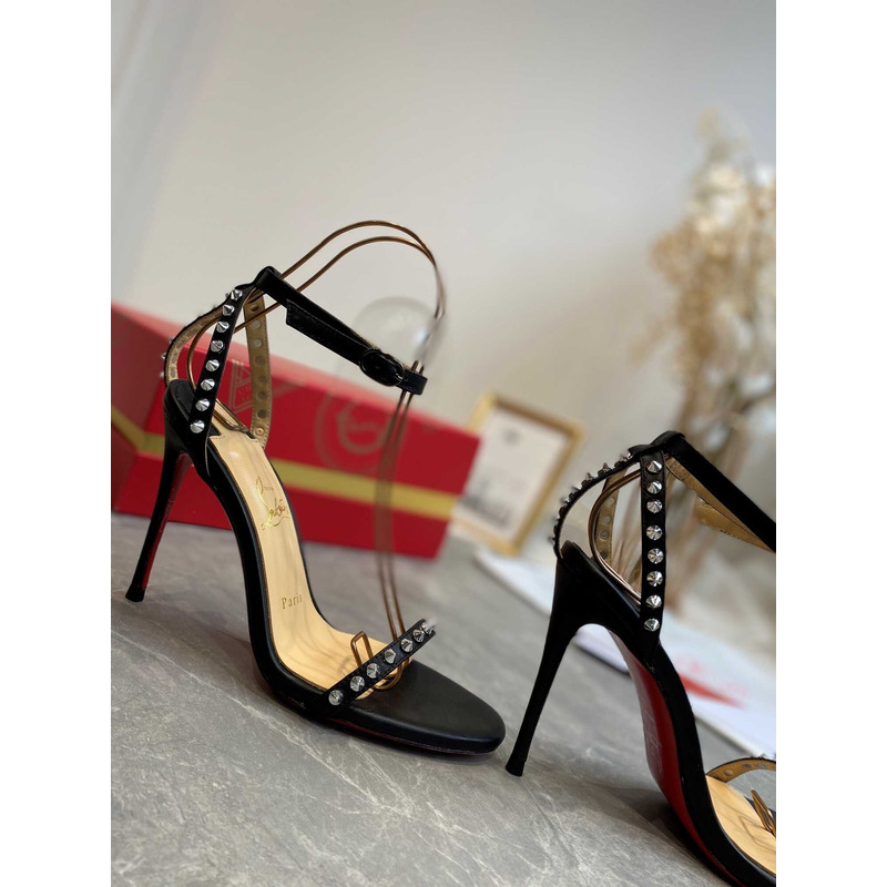 Ch**an louboutin so me heels black