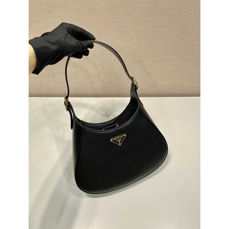 Pra*a medium leather shoulder bag black