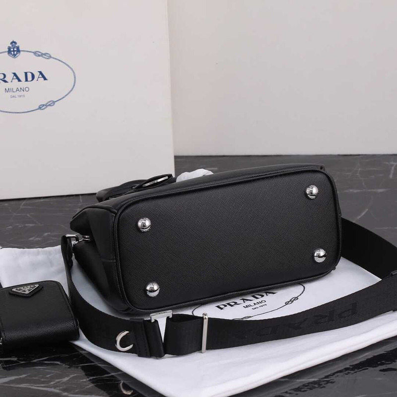 Pra*a galleria bag in saffiano leather black