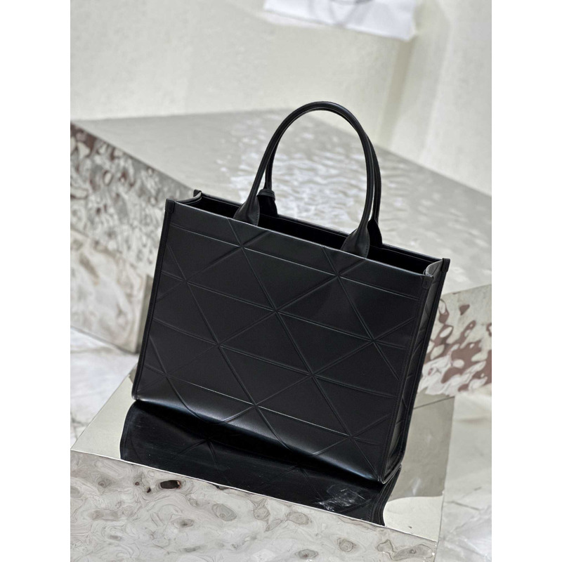 Pra*a large leather handbag with topstitching black