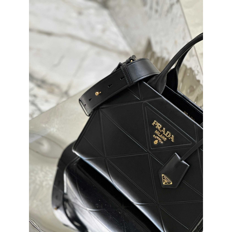 Pra*a small leather handbag with topstitching black