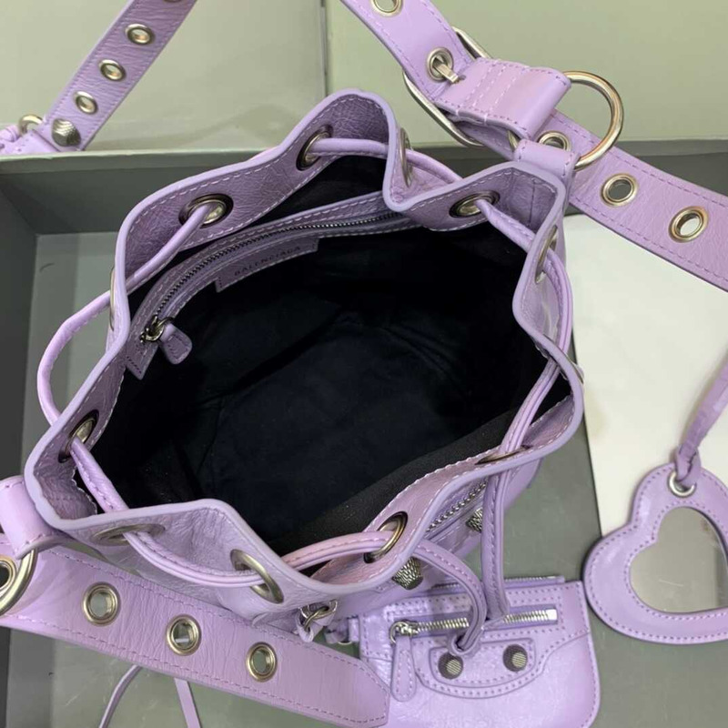 Ba*len*cia*ga le cagole xs bucket bag purple