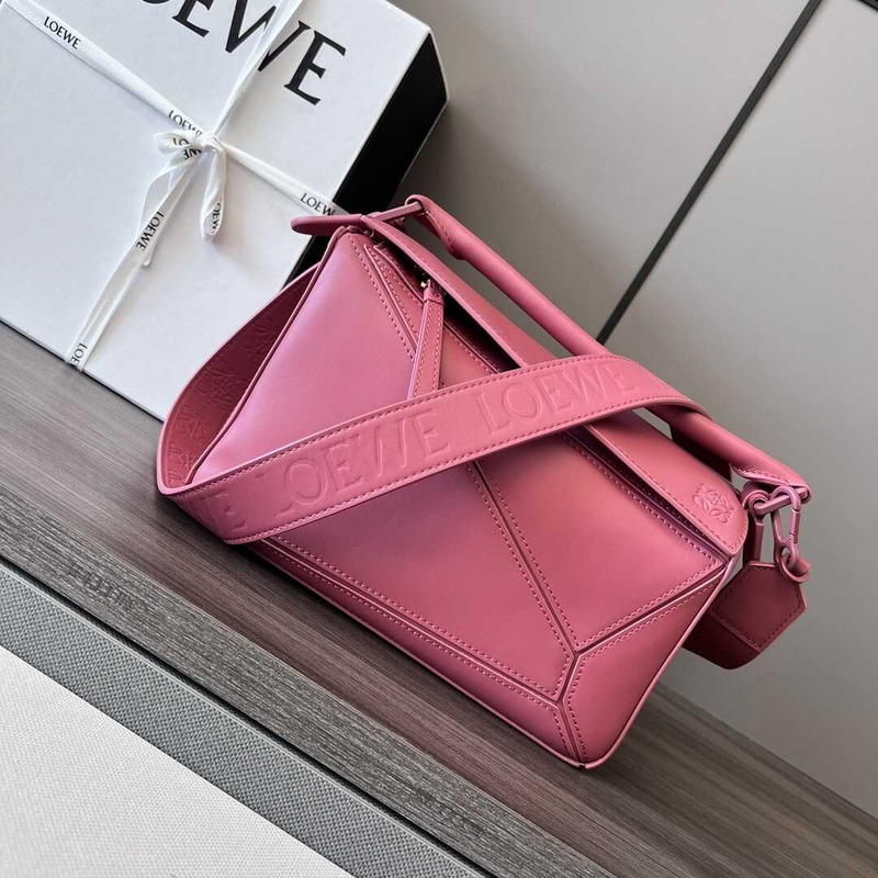 Loewe Small Puzzle Bag In Classic Calfskin Pink