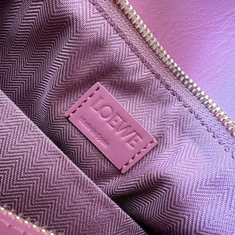 Loewe Small Puzzle Bag In Classic Calfskin Pink