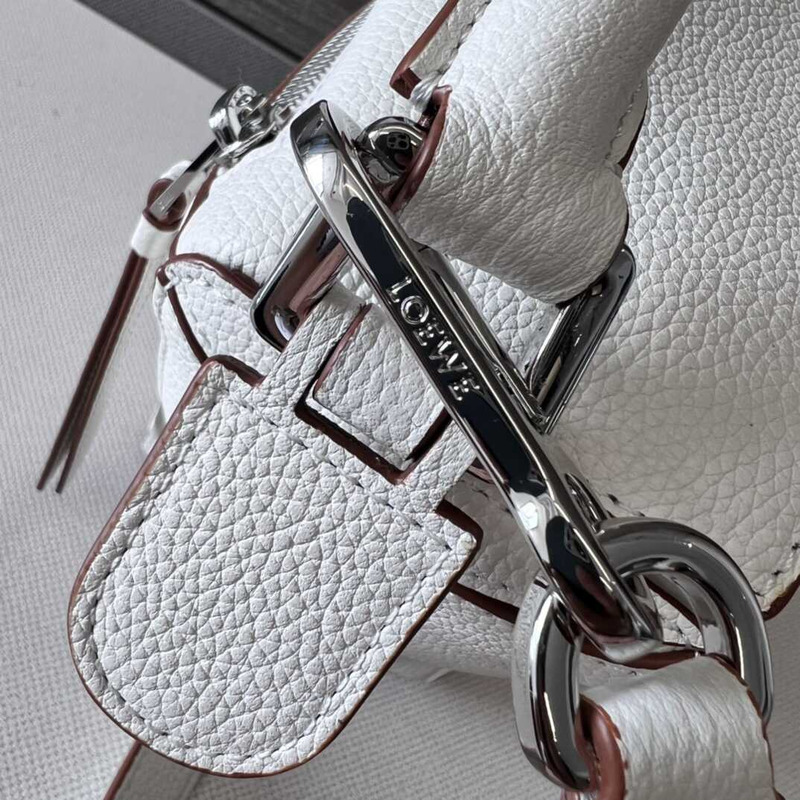 Loewe Small Puzzle Bag In Classic Calfskin White