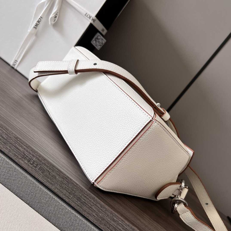 Loewe Small Puzzle Bag In Classic Calfskin White