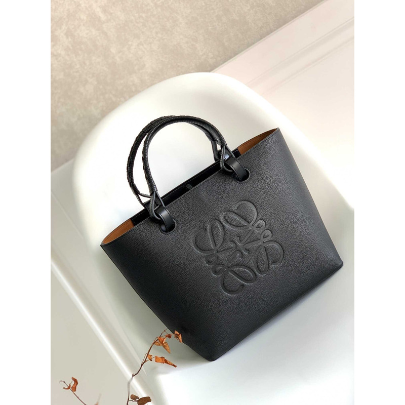 Loewe Small Anagram Tote In Classic Calfskin Black