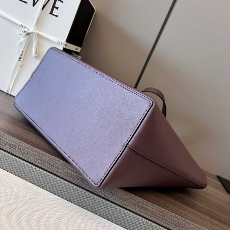 Loewe Small Anagram Tote In Classic Calfskin Purple