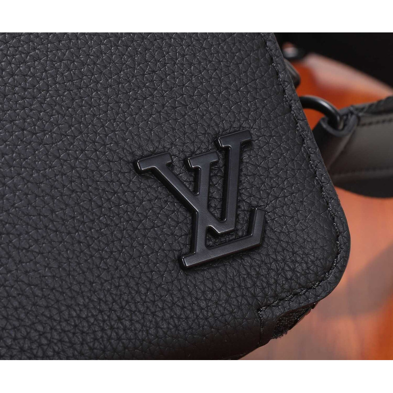 l**is V*t*n lv alpha wearable bag