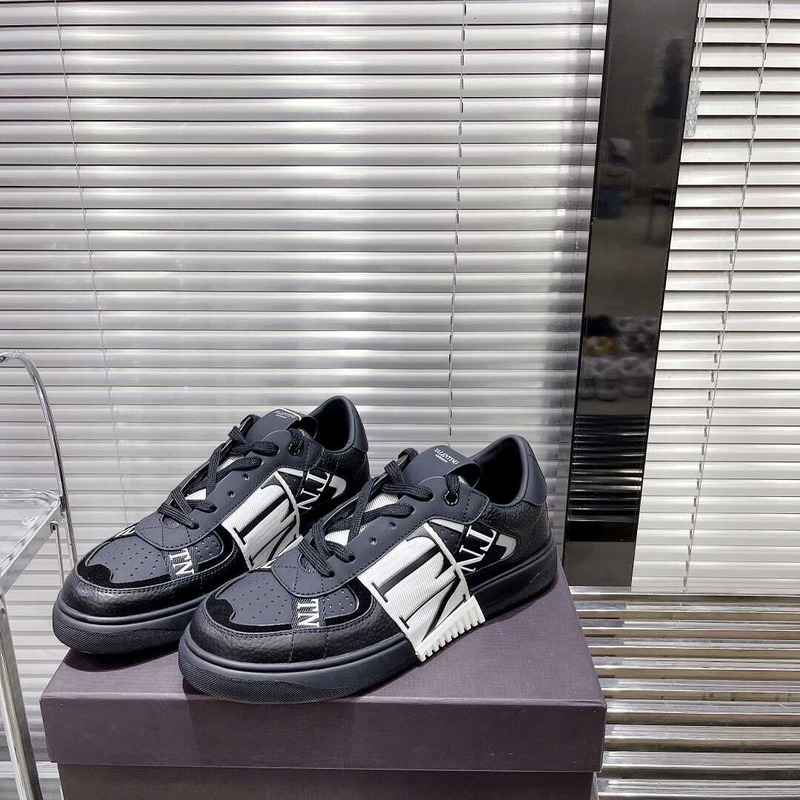 Valentino Garavani Branded Sneakers Black