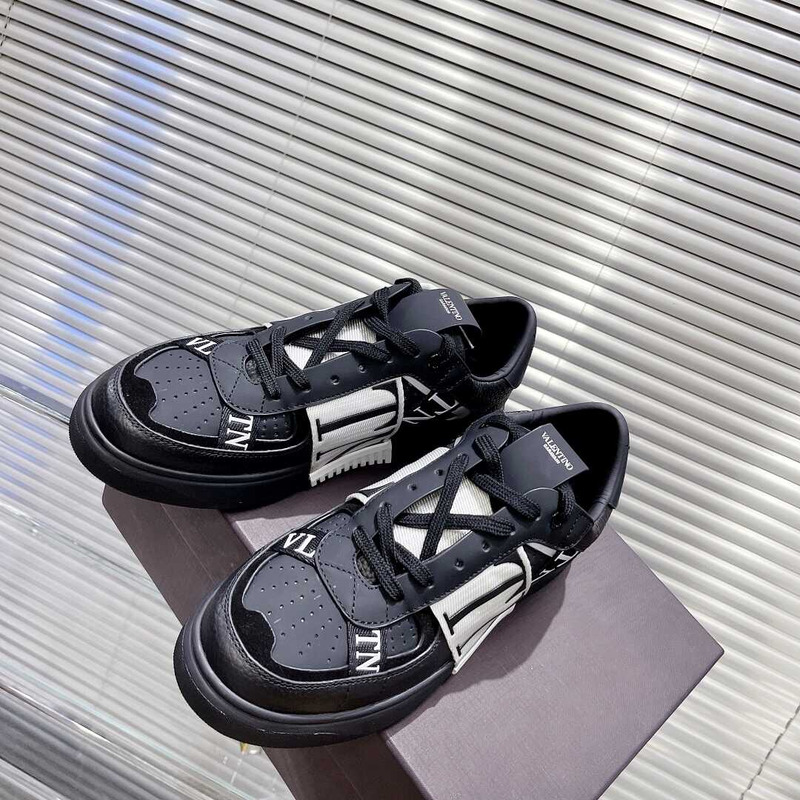 Valentino Garavani Branded Sneakers Black