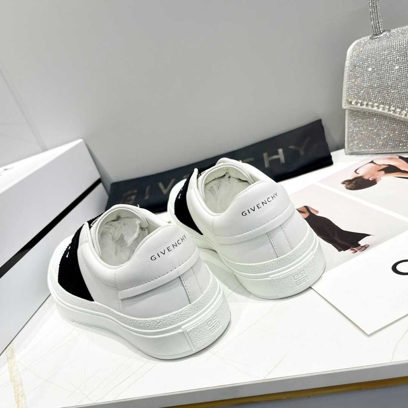 Givenchy Slip On Sneakers Black/White