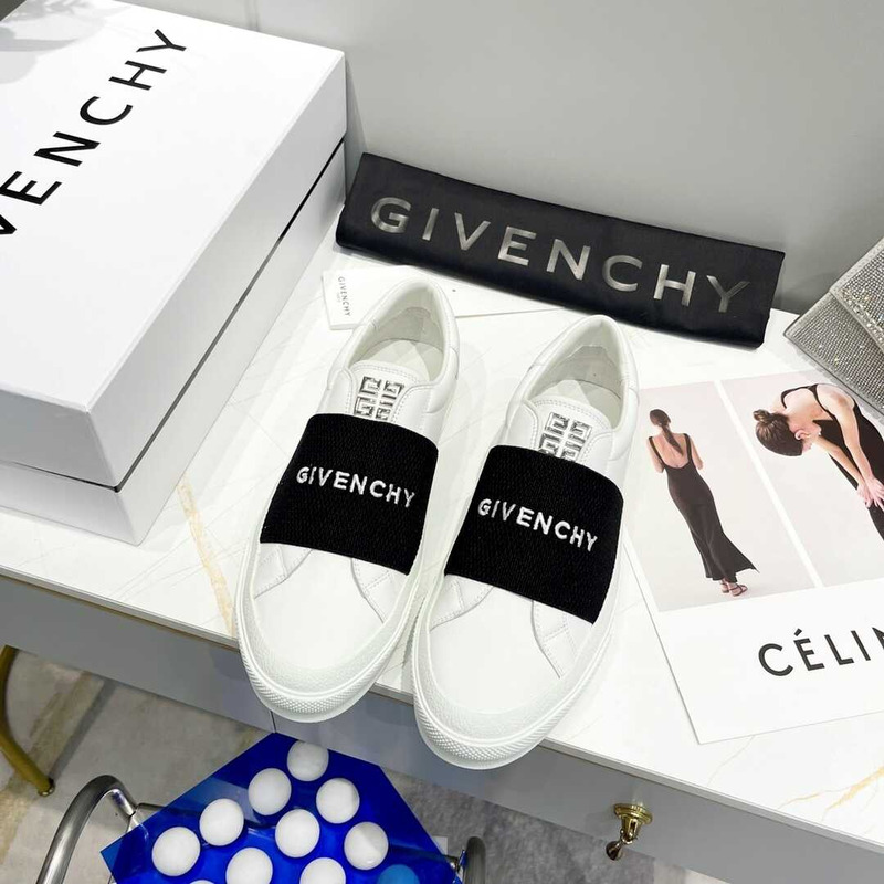 Givenchy Slip On Sneakers Black/White