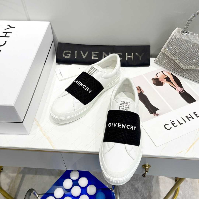 Givenchy Slip On Sneakers Black/White