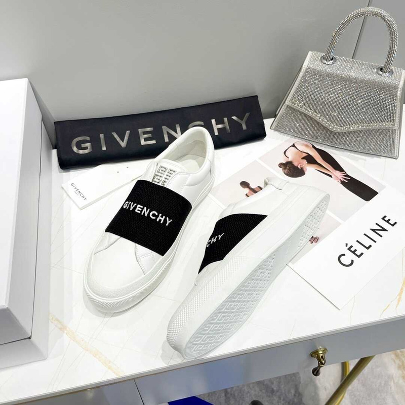 Givenchy Slip On Sneakers Black/White