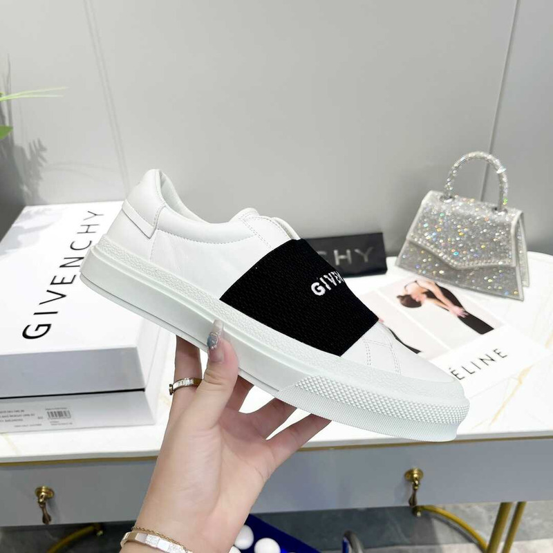 Givenchy Slip On Sneakers Black/White