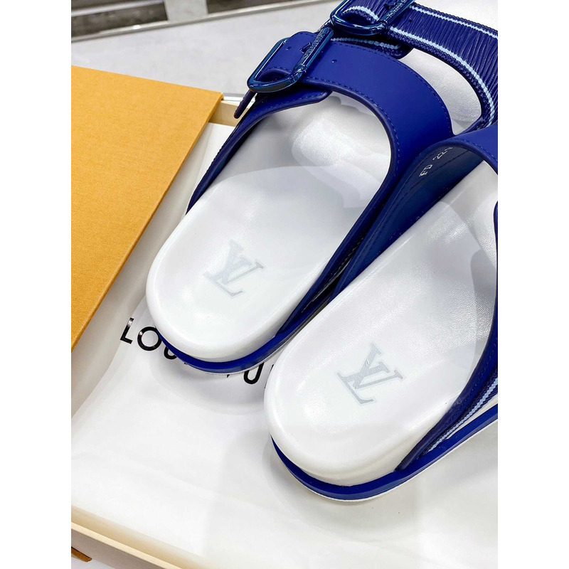 l**is V*t*n leather sandals in navy blue