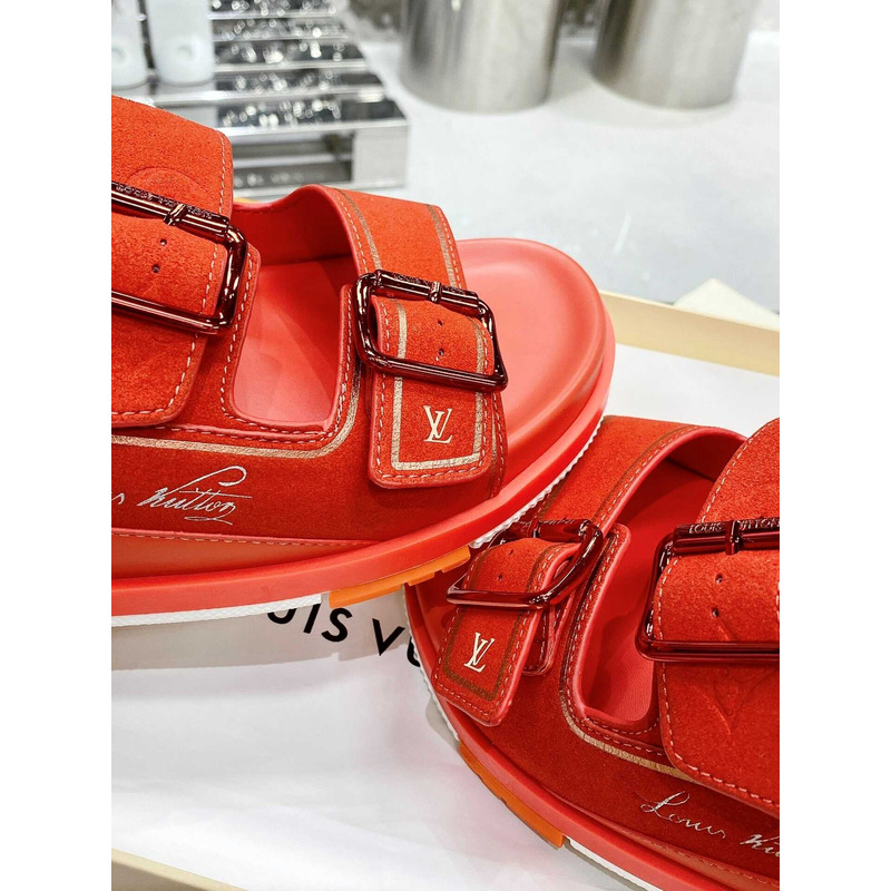 l**is V*t*n 2021 ss lv trainer mule red