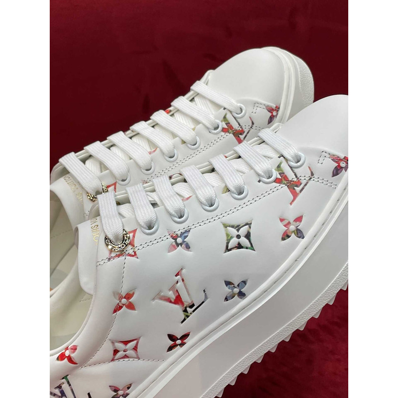 l**is V*t*n monogram leather white sneakers