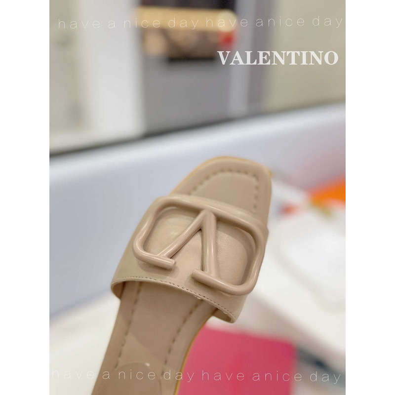 Valentino Garavani VLogo Signature In Camel