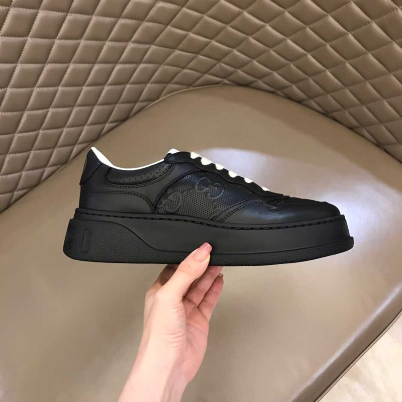 G*u*i gg embossed sneakers black