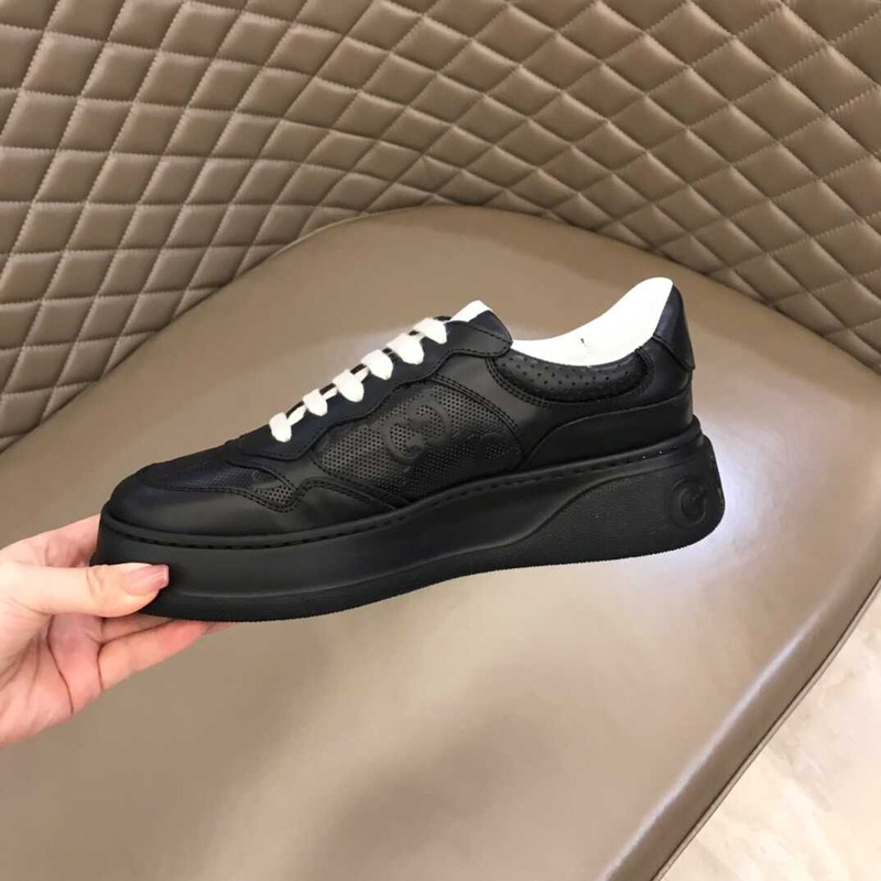 G*u*i gg embossed sneakers black