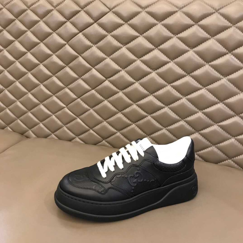 G*u*i gg embossed sneakers black