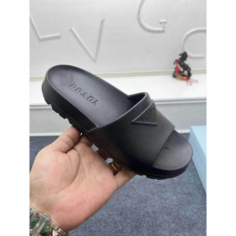 Pra*a rubber slides black