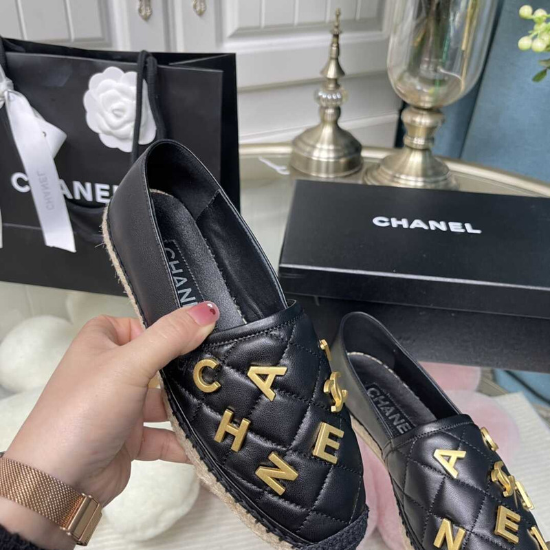 Ch*el logo quilted espadrilles black&gold