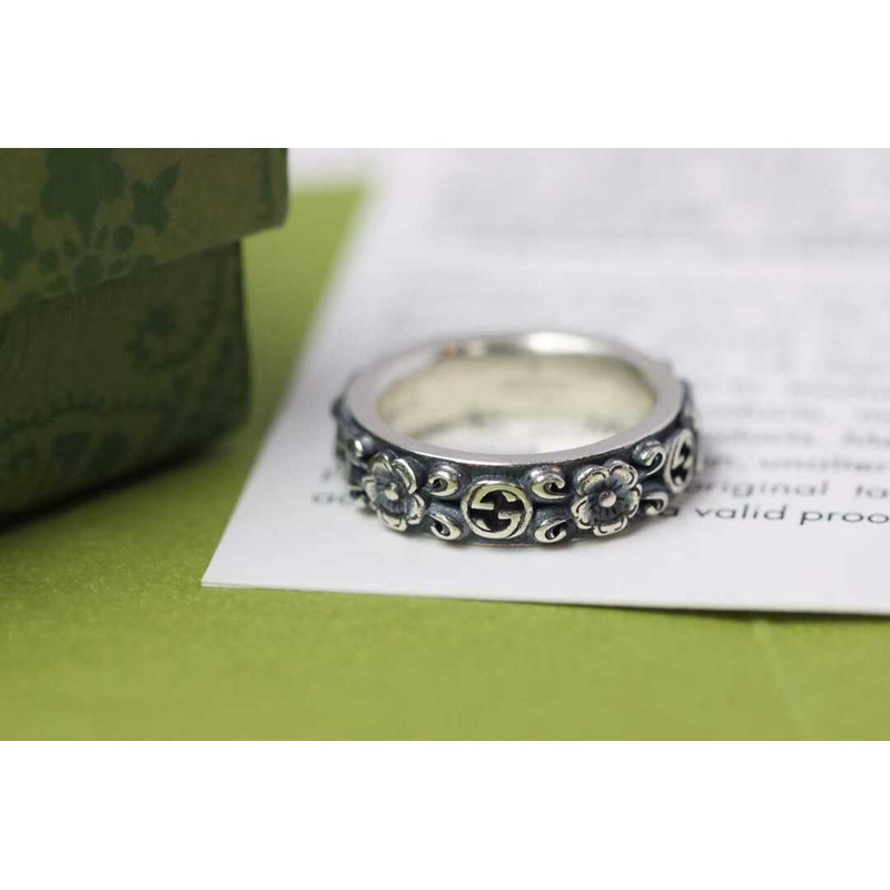 G*u*i white sterling silver interlocking g ring