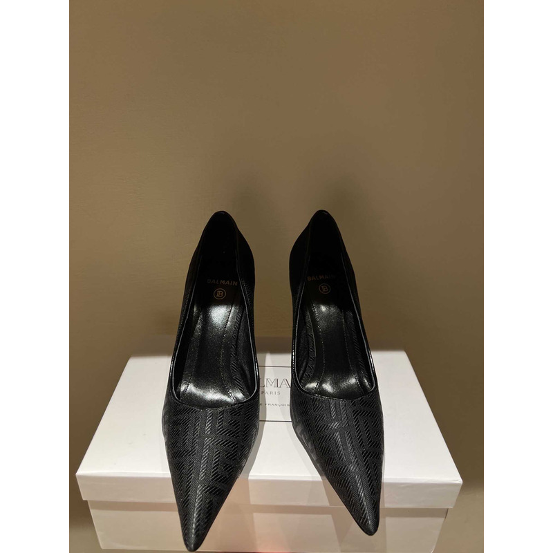 Balmain  Logo Monogram Pointed Toe Pumps Black