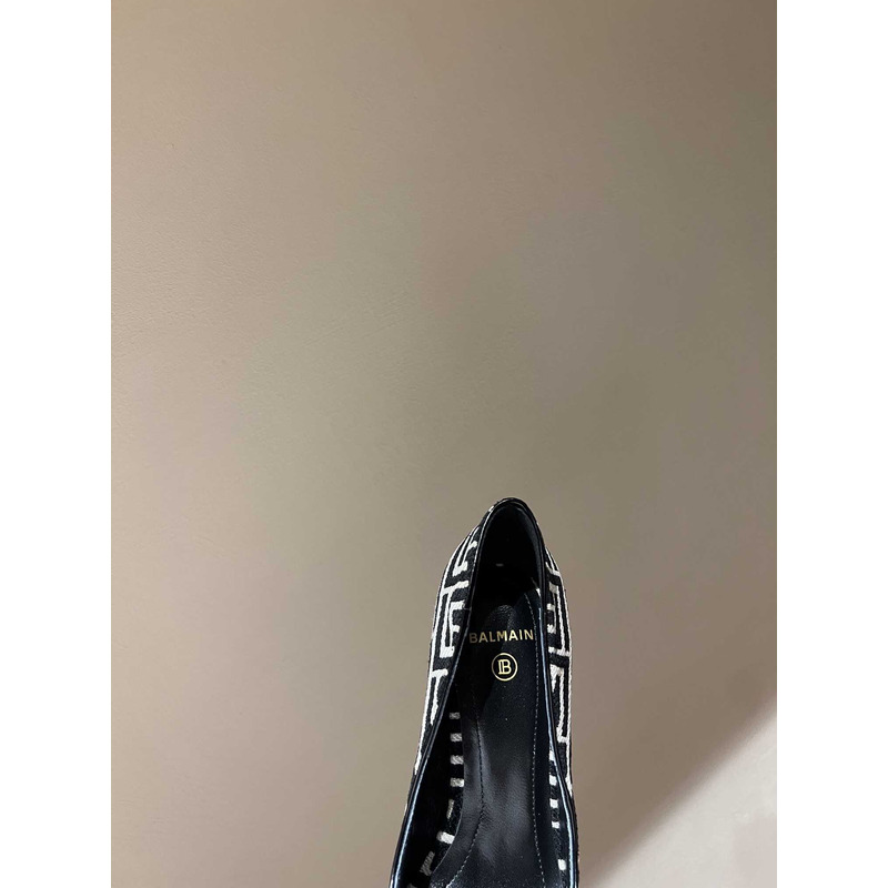 Balmain  Logo Monogram Pointed Toe Pumps Black&White