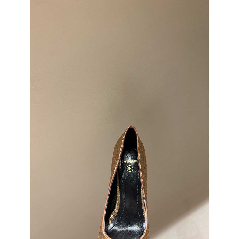 Balmain Logo Monogram Pointed Toe Pumps Gold