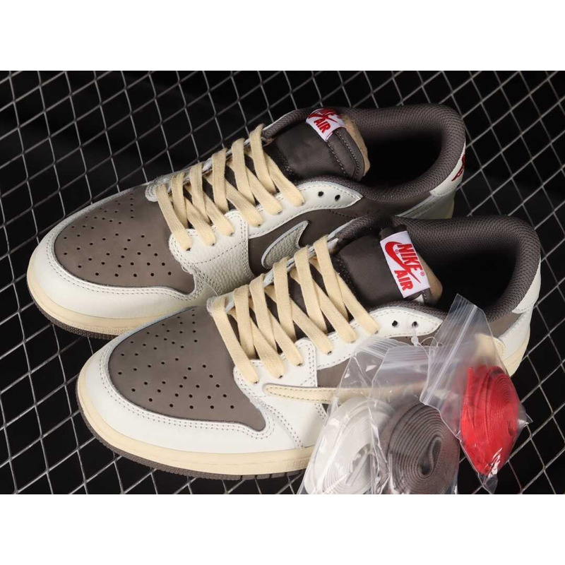 Air Jordan 1 Low Travis Scott Reverse Mocha