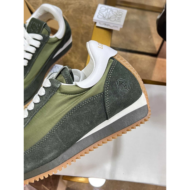 Loewe Sapata Flow Runner Green Sneakers