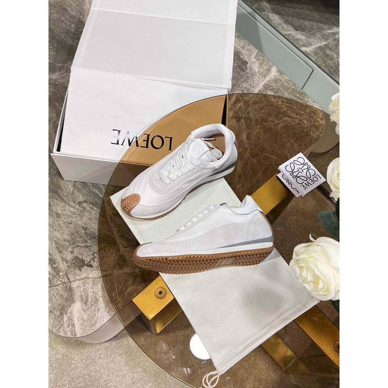 Loewe Sapata Flow Runner White Sneakers