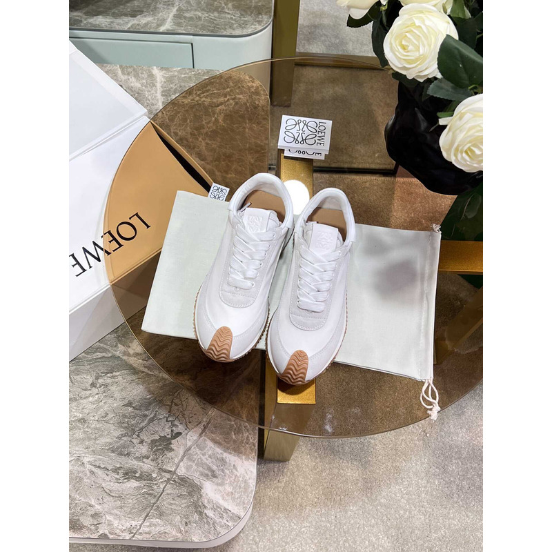 Loewe Sapata Flow Runner White Sneakers