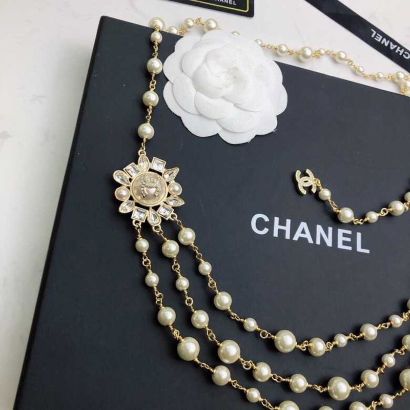 Ch*el  long necklace gold pearl