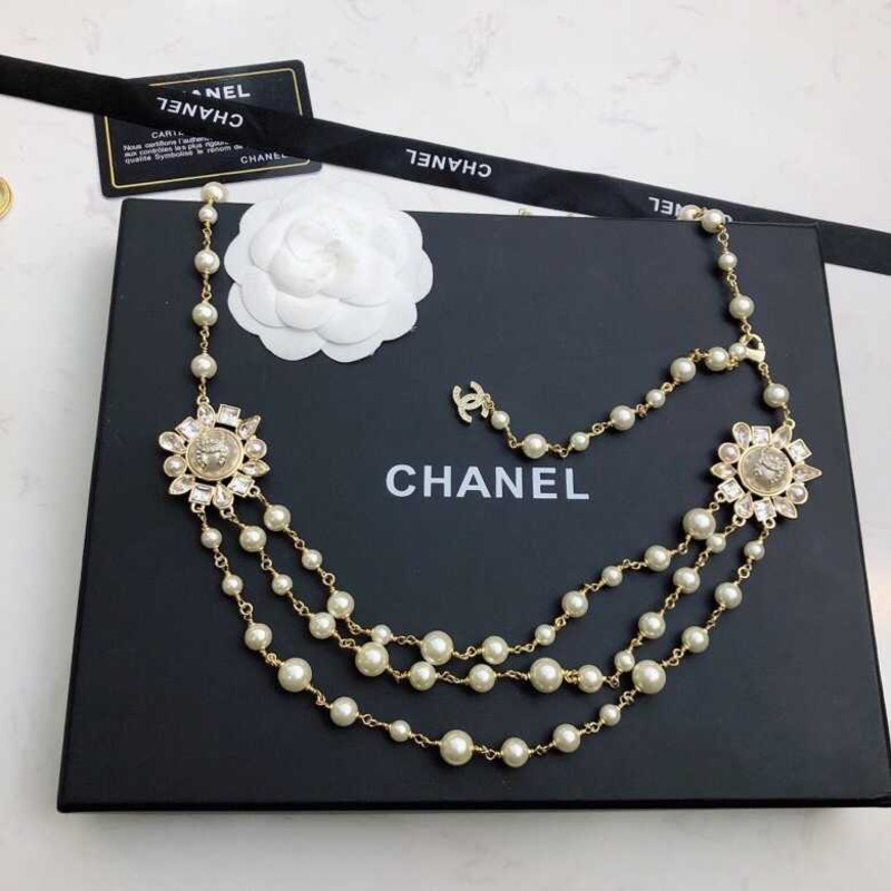 Ch*el  long necklace gold pearl